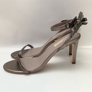 NWOB Deltan Women's Miranda Silver Leather Ankle Bow Dress Sandals Heels Size 12